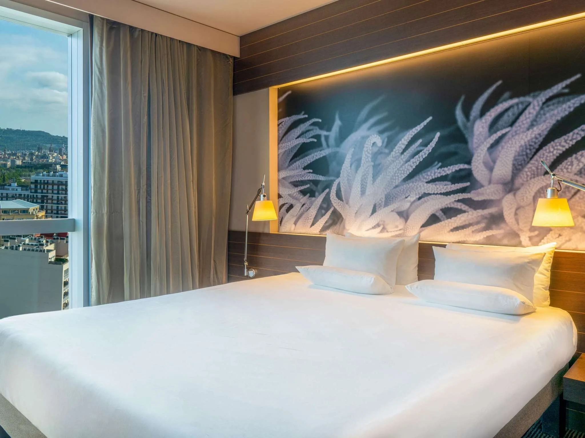 Novotel Barcelona City، تصویر 2