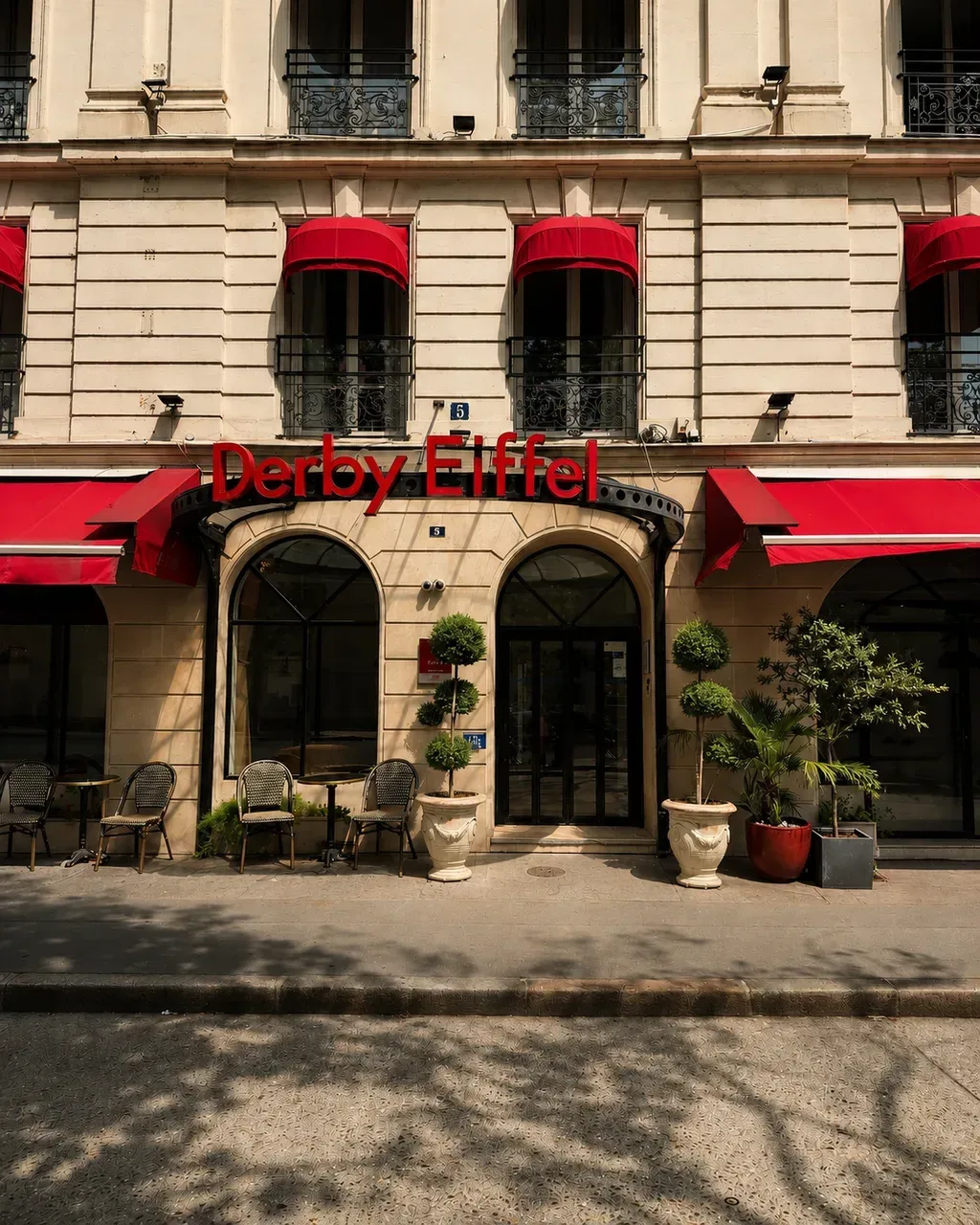نمای ساختمان هتل Hotel Derby Eiffel