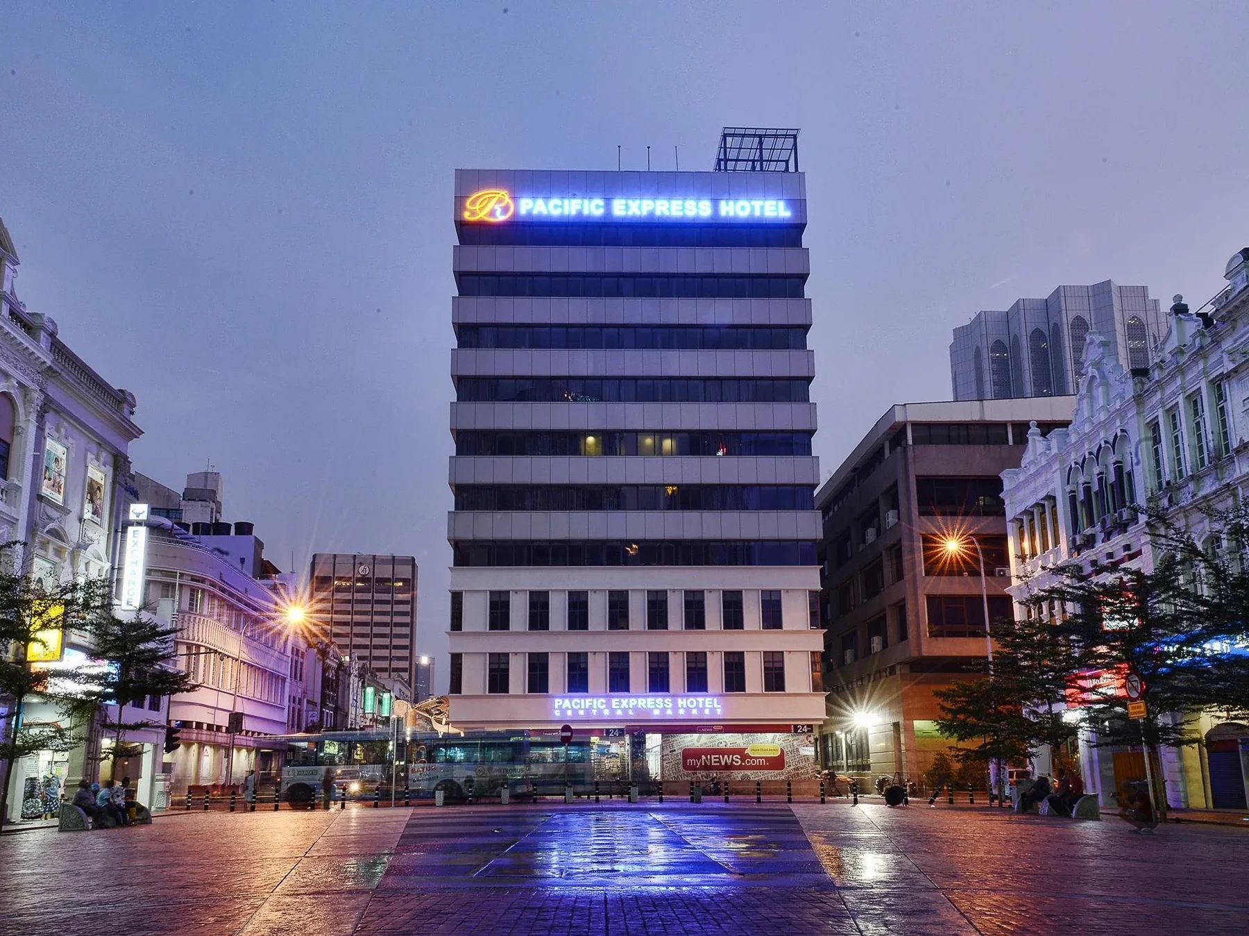 Pacific Express Hotel Central Market