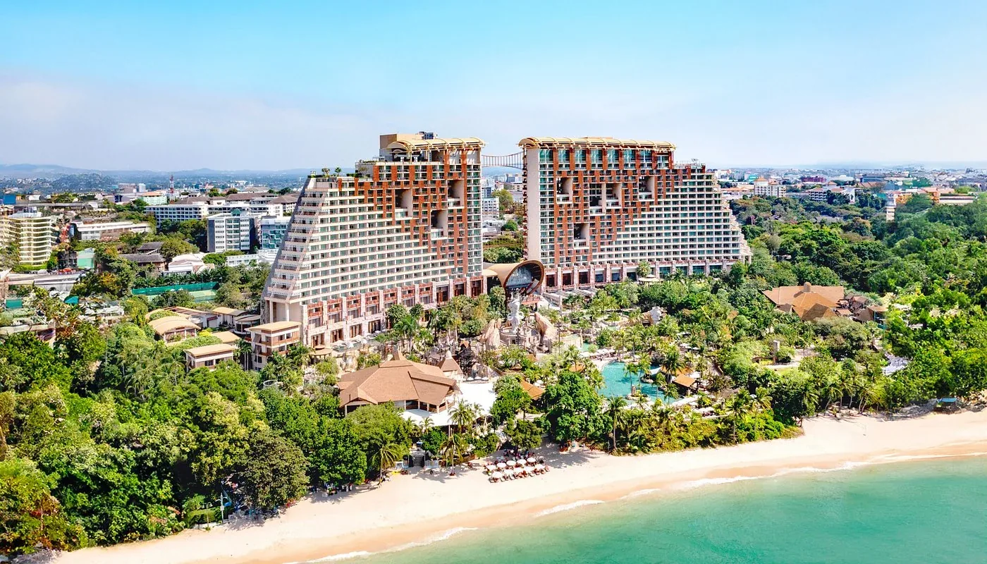 نمای ساختمان هتل Centara Grand Mirage Beach Resort Pattaya