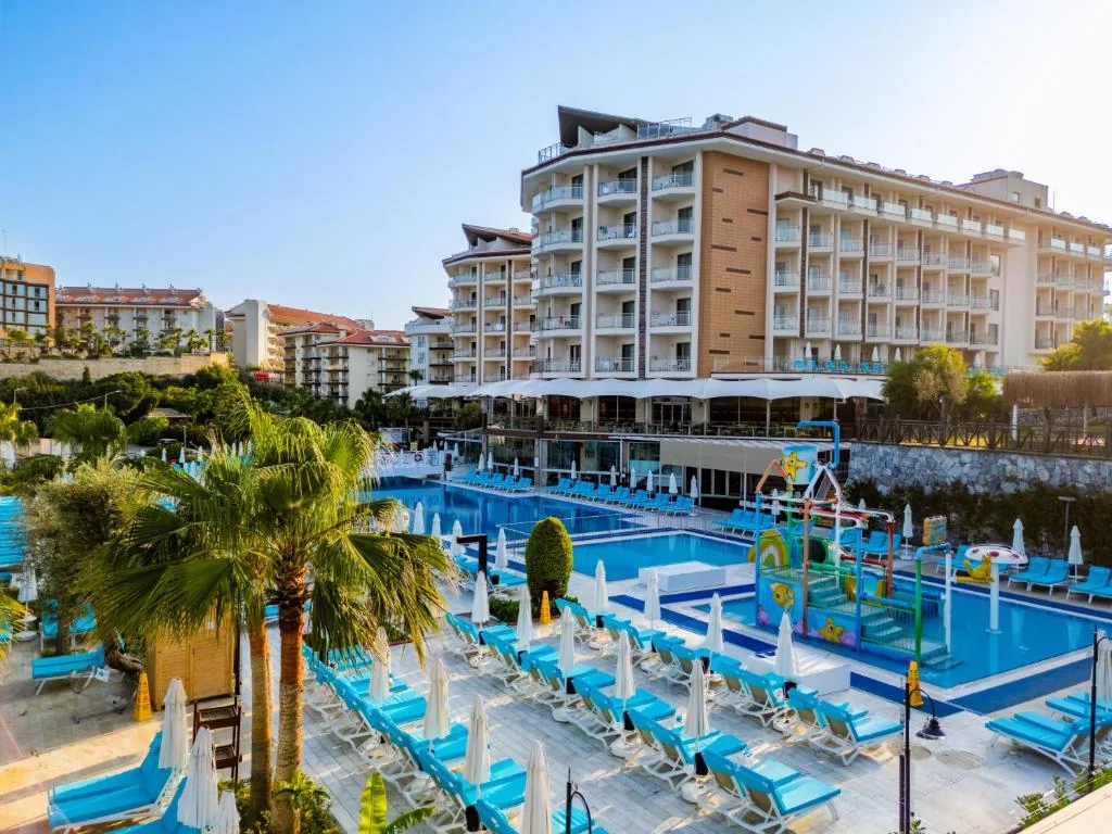 RAMADA RESORT & GOLF