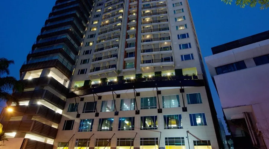 نمای ساختمان هتل Hotel Royal Kuala Lumpur